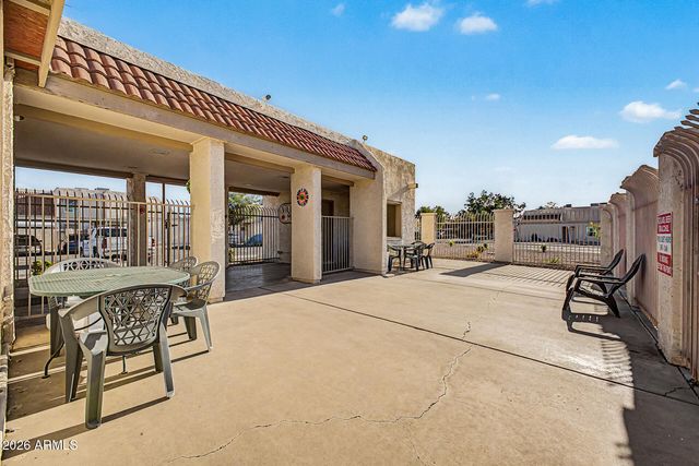 1342 W EMERALD Avenue 379, Mesa, AZ 85202
