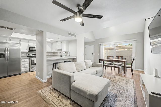 1342 W EMERALD Avenue 379, Mesa, AZ 85202