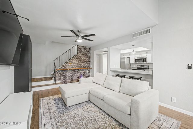 1342 W EMERALD Avenue 379, Mesa, AZ 85202