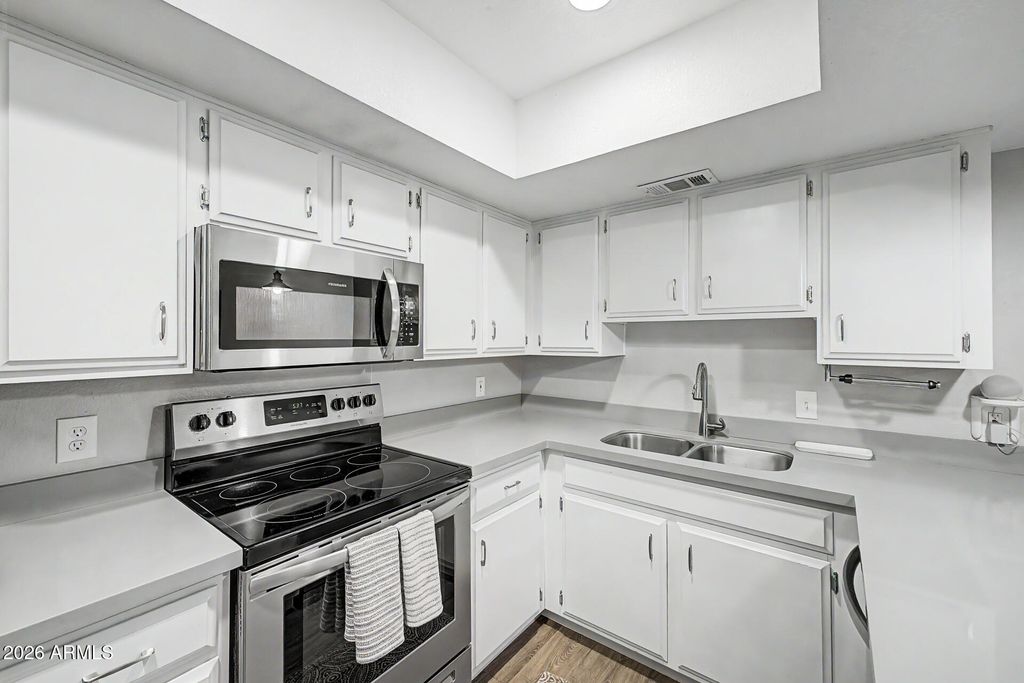 Image 11 of property listing at 1342 W EMERALD Avenue 379, Mesa, AZ 85202