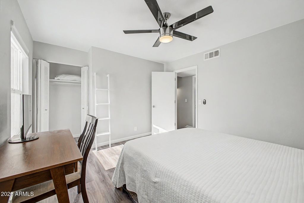 Image 20 of property listing at 1342 W EMERALD Avenue 379, Mesa, AZ 85202