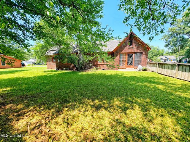 340 Elm Avenue, Clarksdale, MS 38614