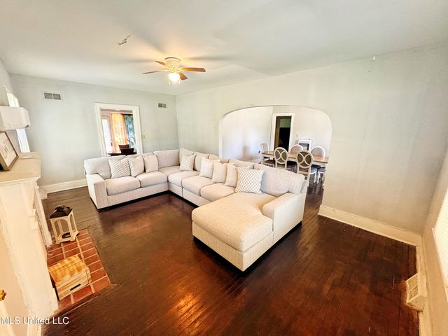 340 Elm Avenue, Clarksdale, MS 38614
