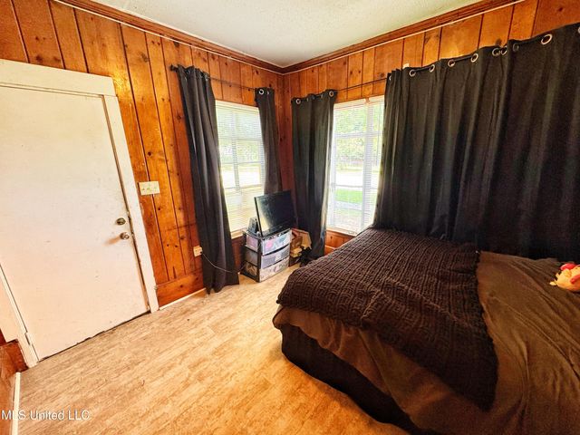 340 Elm Avenue, Clarksdale, MS 38614