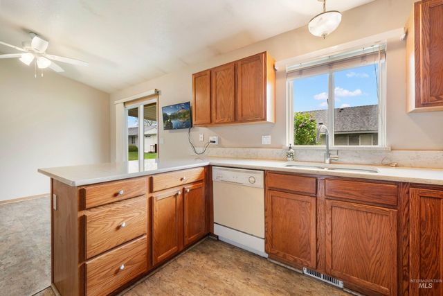819 N Bristol Street, Nampa, ID 83651