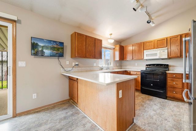 819 N Bristol Street, Nampa, ID 83651