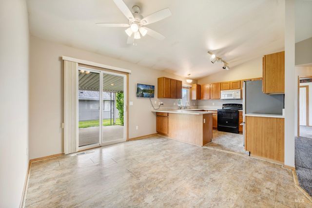 819 N Bristol Street, Nampa, ID 83651
