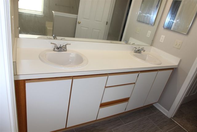 1774 Weatherstone Drive, Ann Arbor, MI 48108