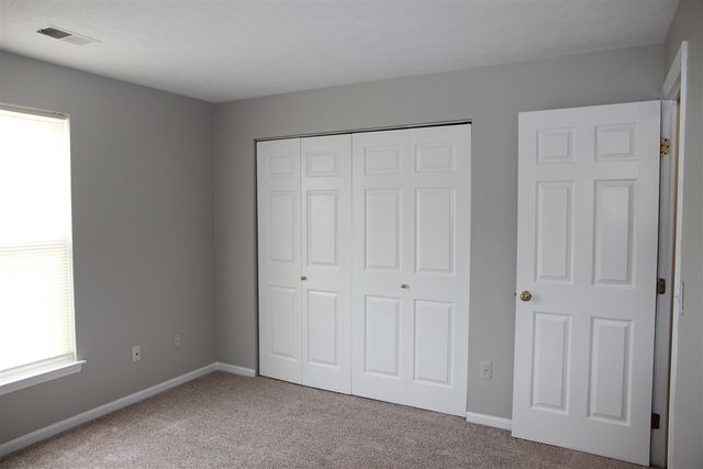 1774 Weatherstone Drive, Ann Arbor, MI 48108