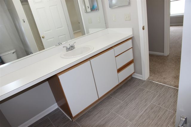 1774 Weatherstone Drive, Ann Arbor, MI 48108