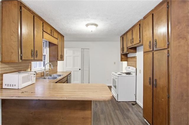 671 Toonigh Road, Canton, GA 30115