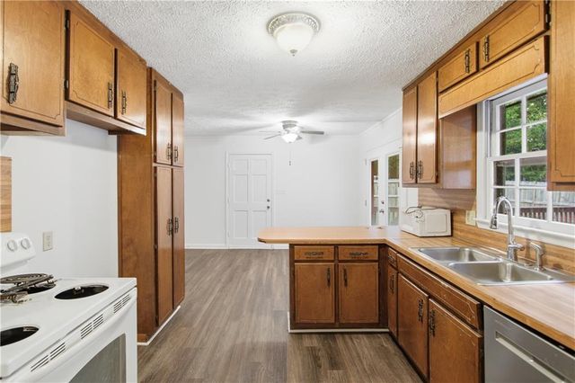 671 Toonigh Road, Canton, GA 30115