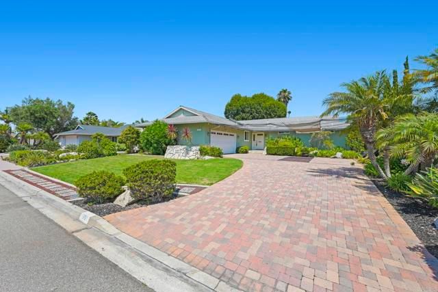 1051 La Reina Drive, San Marcos, CA 92078