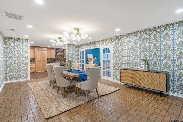 606 Tremont St, Tyler, TX 75701
