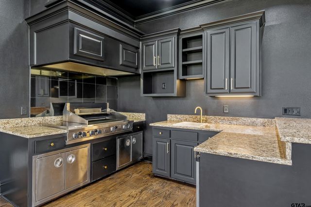 606 Tremont St, Tyler, TX 75701