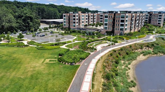100 Garvies Point Road 1116, Glen Cove, NY 11542