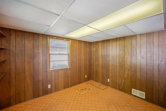 2016 47th Street, Des Moines, IA 50310