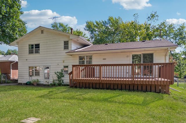 2016 47th Street, Des Moines, IA 50310