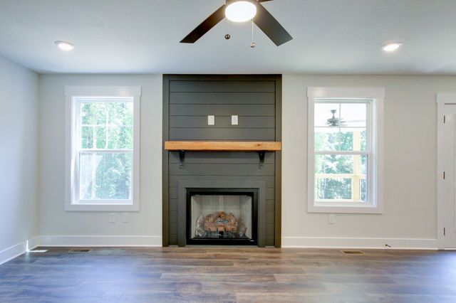 1244 Boulder Pass Rd, Clarksville, TN 37040