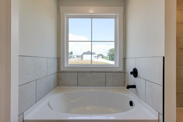 1244 Boulder Pass Rd, Clarksville, TN 37040