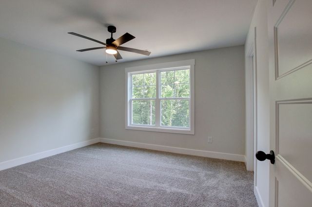 1244 Boulder Pass Rd, Clarksville, TN 37040