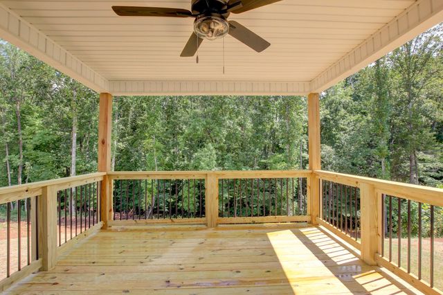 1244 Boulder Pass Rd, Clarksville, TN 37040