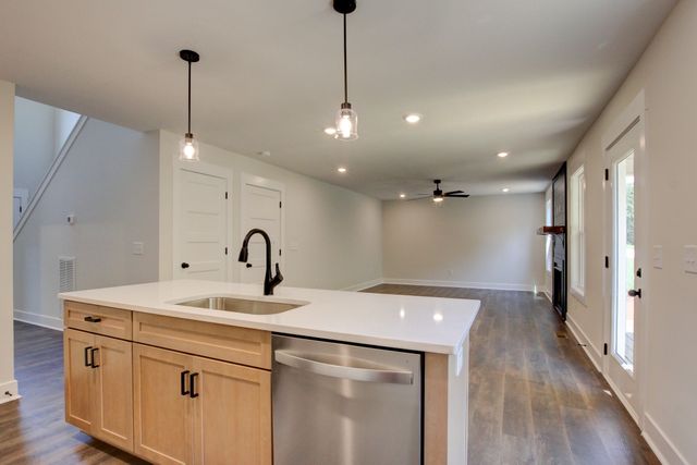 1244 Boulder Pass Rd, Clarksville, TN 37040