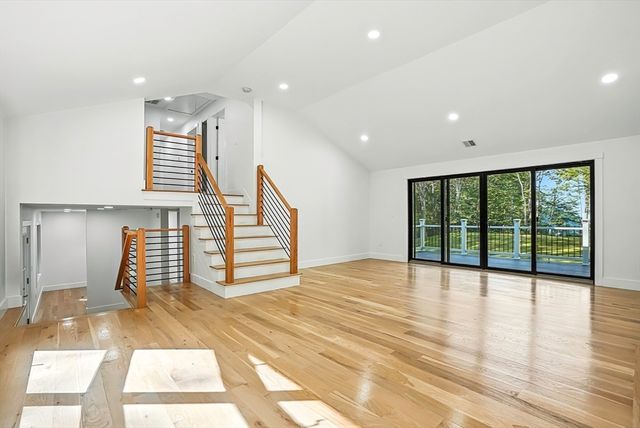 68 Pearl St, Upton, MA 01568