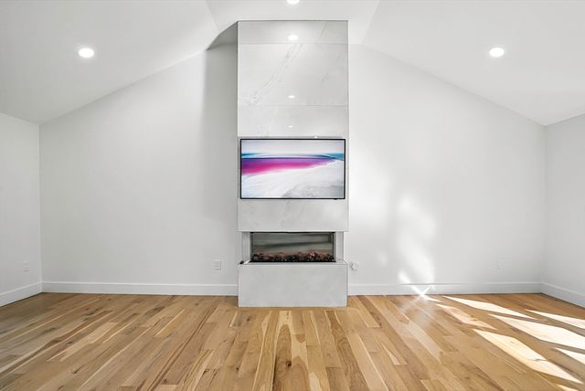 68 Pearl St, Upton, MA 01568