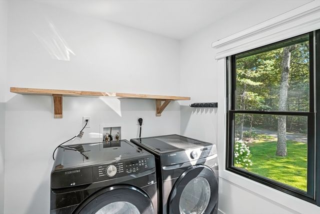 68 Pearl St, Upton, MA 01568