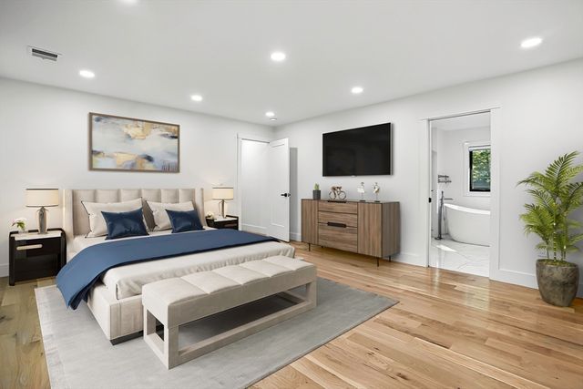 68 Pearl St, Upton, MA 01568