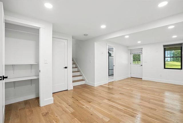 68 Pearl St, Upton, MA 01568