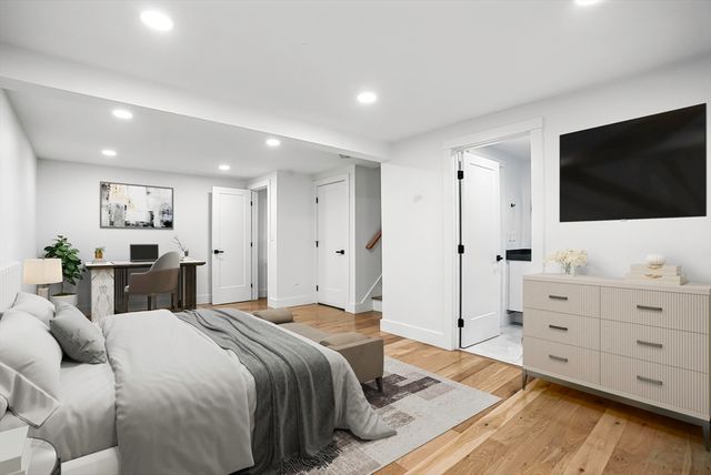 68 Pearl St, Upton, MA 01568