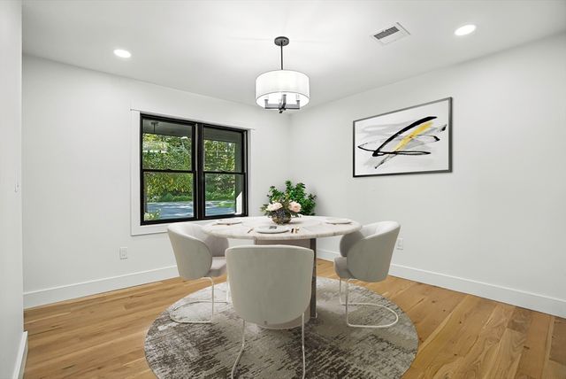 68 Pearl St, Upton, MA 01568