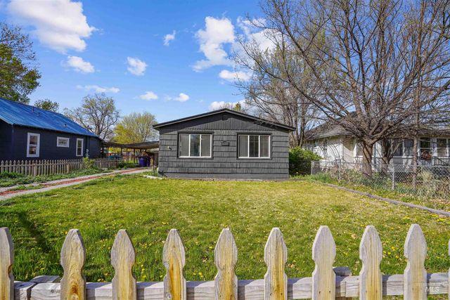 1213 E 8th Ave, Twin Falls, ID 83301