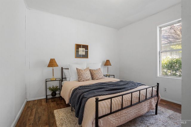 1213 E 8th Ave, Twin Falls, ID 83301