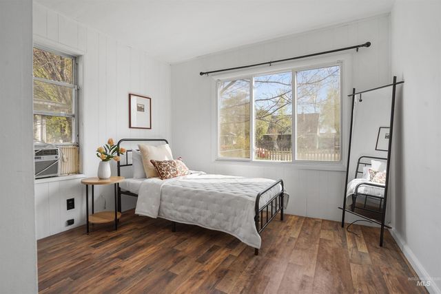 1213 E 8th Ave, Twin Falls, ID 83301