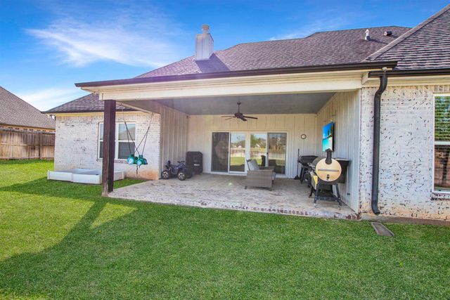 429 Coventry St, Bullard, TX 75757