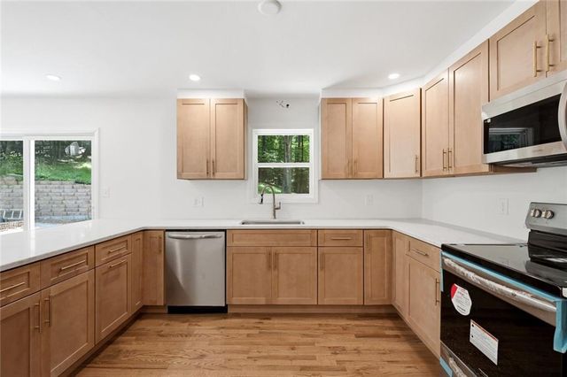 9210 Martin Road, Roswell, GA 30076