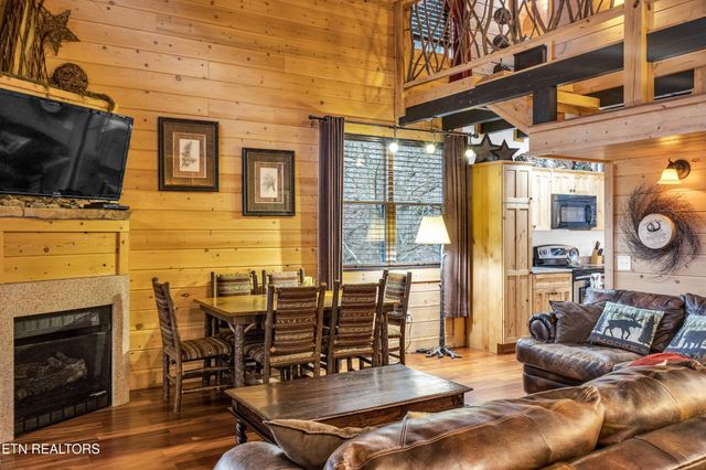1667 Cherohala Skyway, Tellico Plains, TN 37385