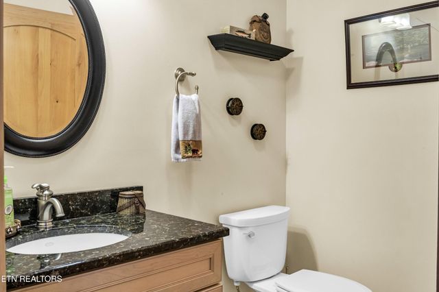 1667 Cherohala Skyway, Tellico Plains, TN 37385