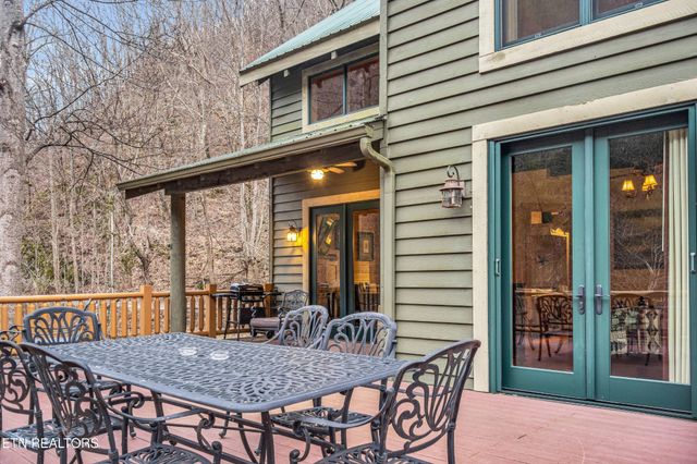 1667 Cherohala Skyway, Tellico Plains, TN 37385