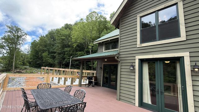 1667 Cherohala Skyway, Tellico Plains, TN 37385
