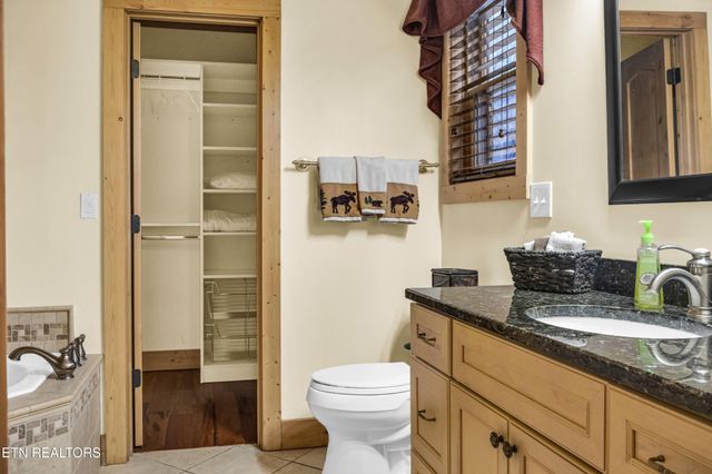 1667 Cherohala Skyway, Tellico Plains, TN 37385