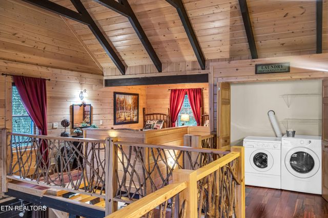 1667 Cherohala Skyway, Tellico Plains, TN 37385