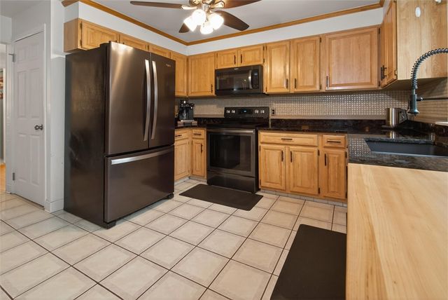 80 Ripplewood Drive, Greece, NY 14616