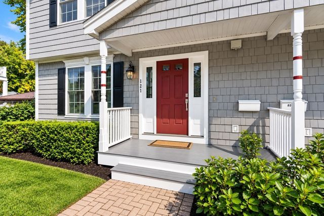 121 Nonantum St A, Boston, MA 02135