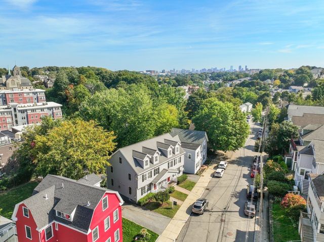 121 Nonantum St A, Boston, MA 02135
