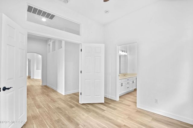 7817 N Vía Laguna Niguel, Tucson, AZ 85743