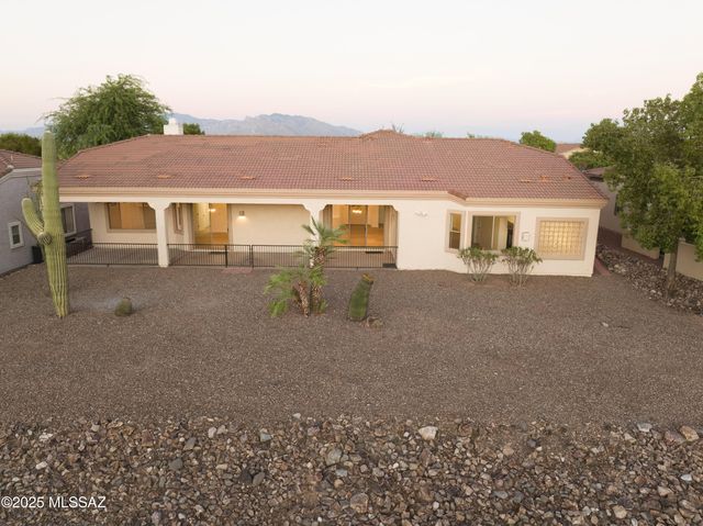 7817 N Vía Laguna Niguel, Tucson, AZ 85743